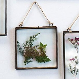 Richland Metal Hanging Photo Frame 6" x 6.25"